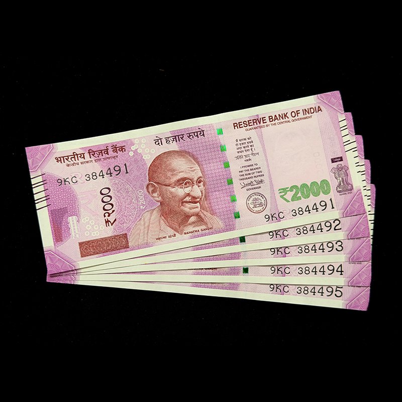 India, 2017 Rupees 2000 x 5 Consecutive Serial Number Banknotes, Sign. Urjit Patel, Inset R, Pick#  ,(9KC 384491)