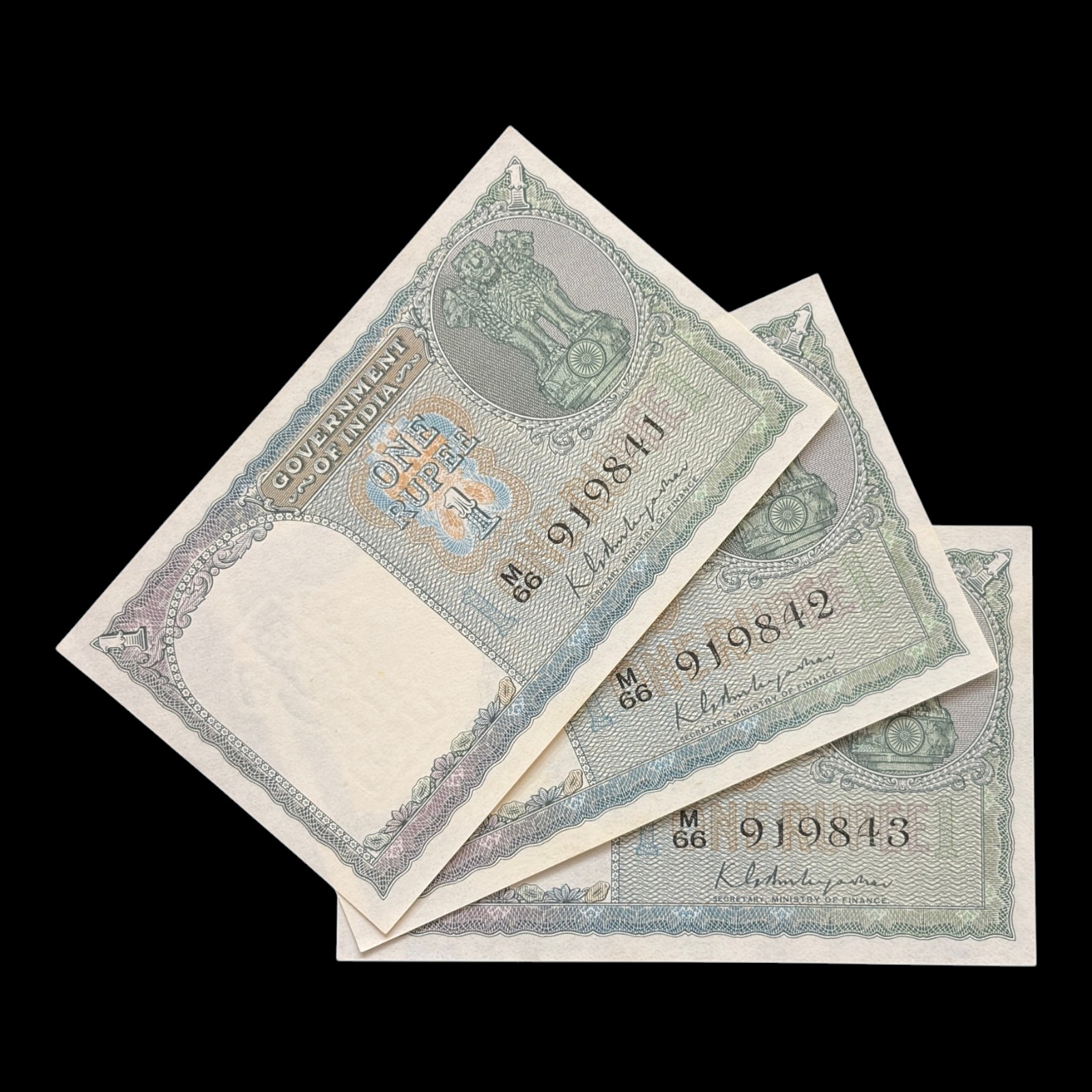 India, 1950 Rupee 1 x 3 Consecutive Serial  Banknotes, 2nd Issue, Sign. K. G. Ambegaonkar, Pick# 71b, (M66 919841)