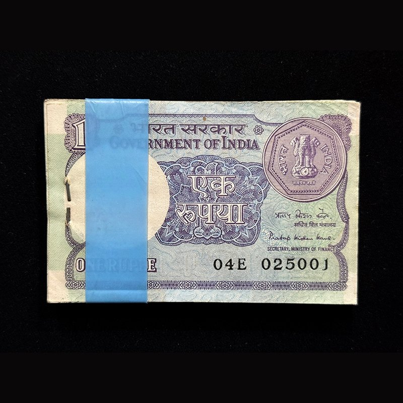 India, 1984 Rupee 1 Complete Serial Bundle, Sign. Pratap Kishen Kaul, Pick# 78Aa, (04E 025001)