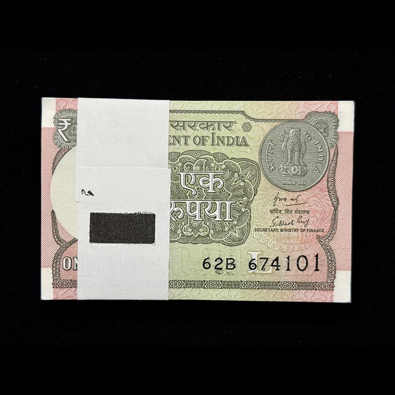 India, 2019 Rupee 1 Complete Serial Bundle of 100 Notes, Sign. Subhash Chandra Garg, Inset L, Pick# Unlisted, (62B 674101)