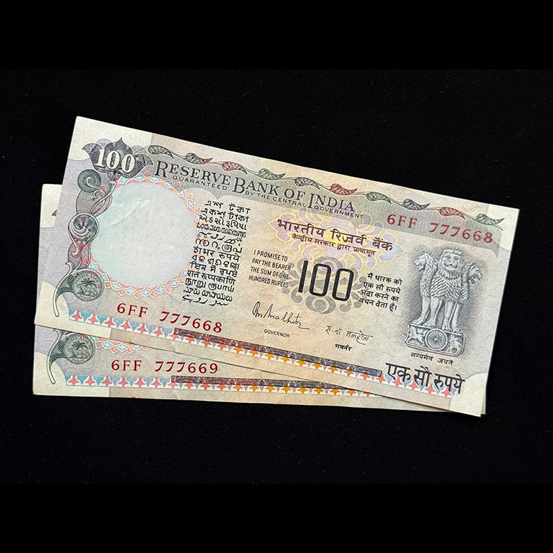 India, Rupees 100 x 2 Consecutive Serial Number Banknotes, Cobalt Blue Issue, Sign. R.N. Malhotra, Pick# 85A, (6FF 777668)